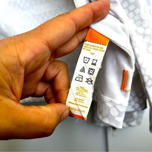 Lucy Asymmetrical Activewear Jacket - Size M - Picture 7 of 12